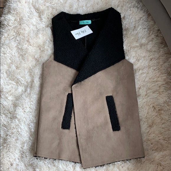 Camel Vest - Picture 1 of 6